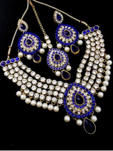 Stonestudded Jewelry Set